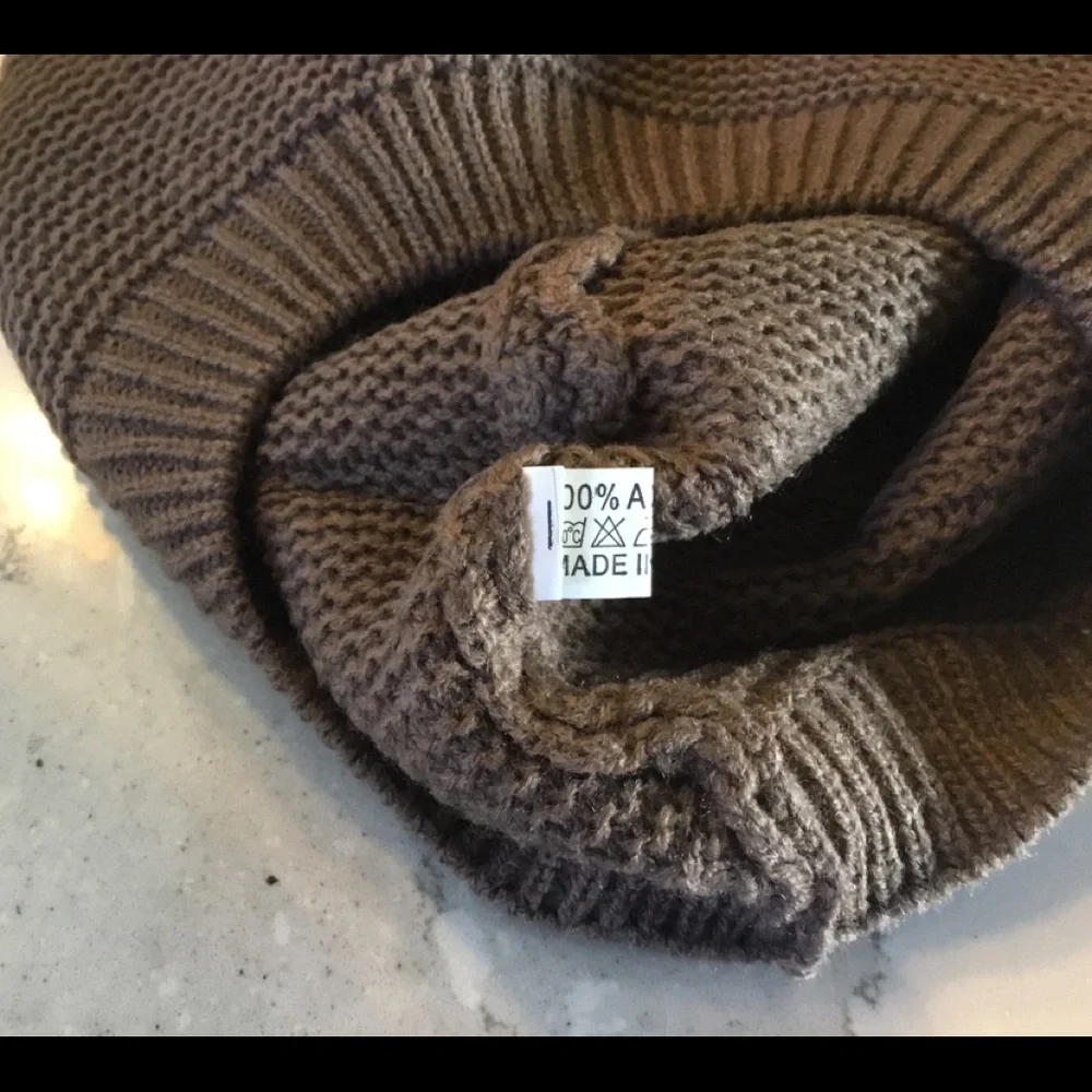 French Knit Brown New Hat - Picture 8 of 12